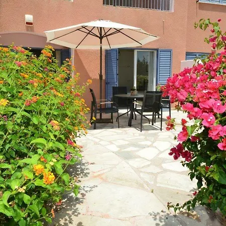 Limnaria Sunny Garden Διαμέρισμα *